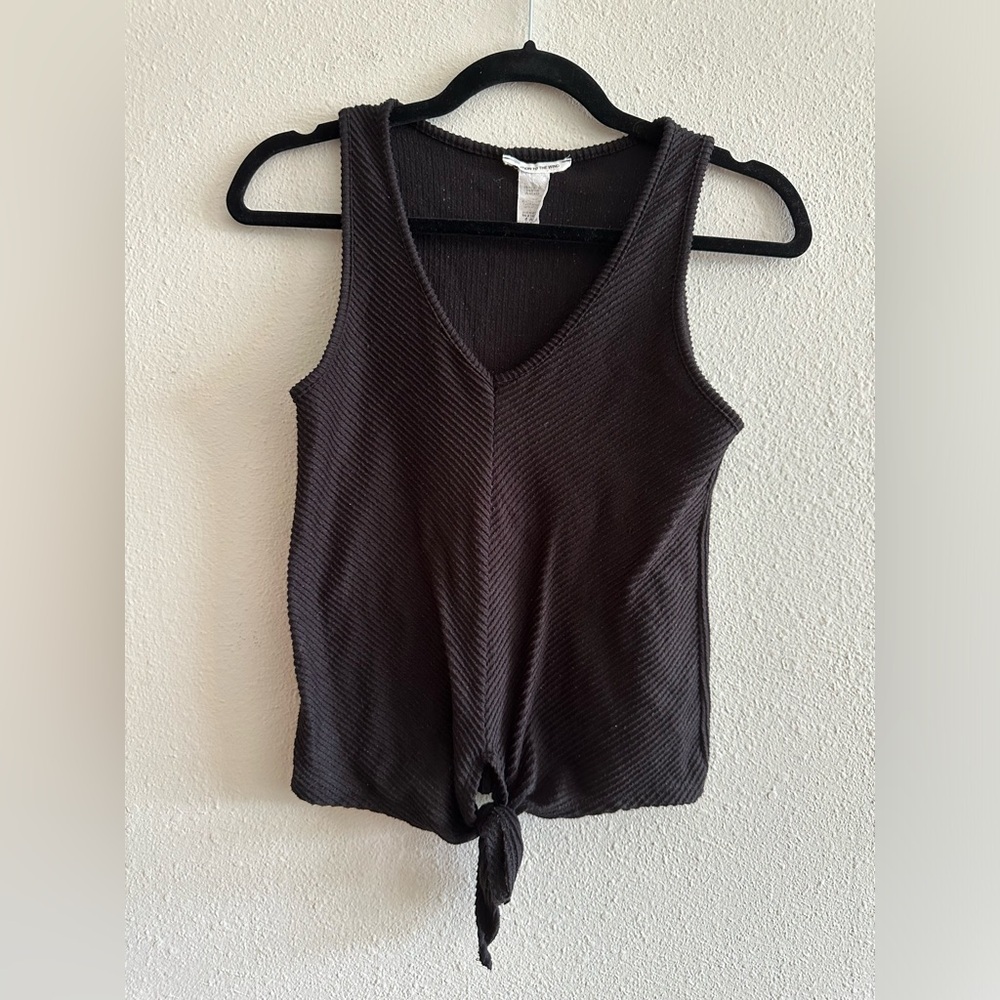 A1- 414 Caution to the wind ribbed black tank top front tie size XS